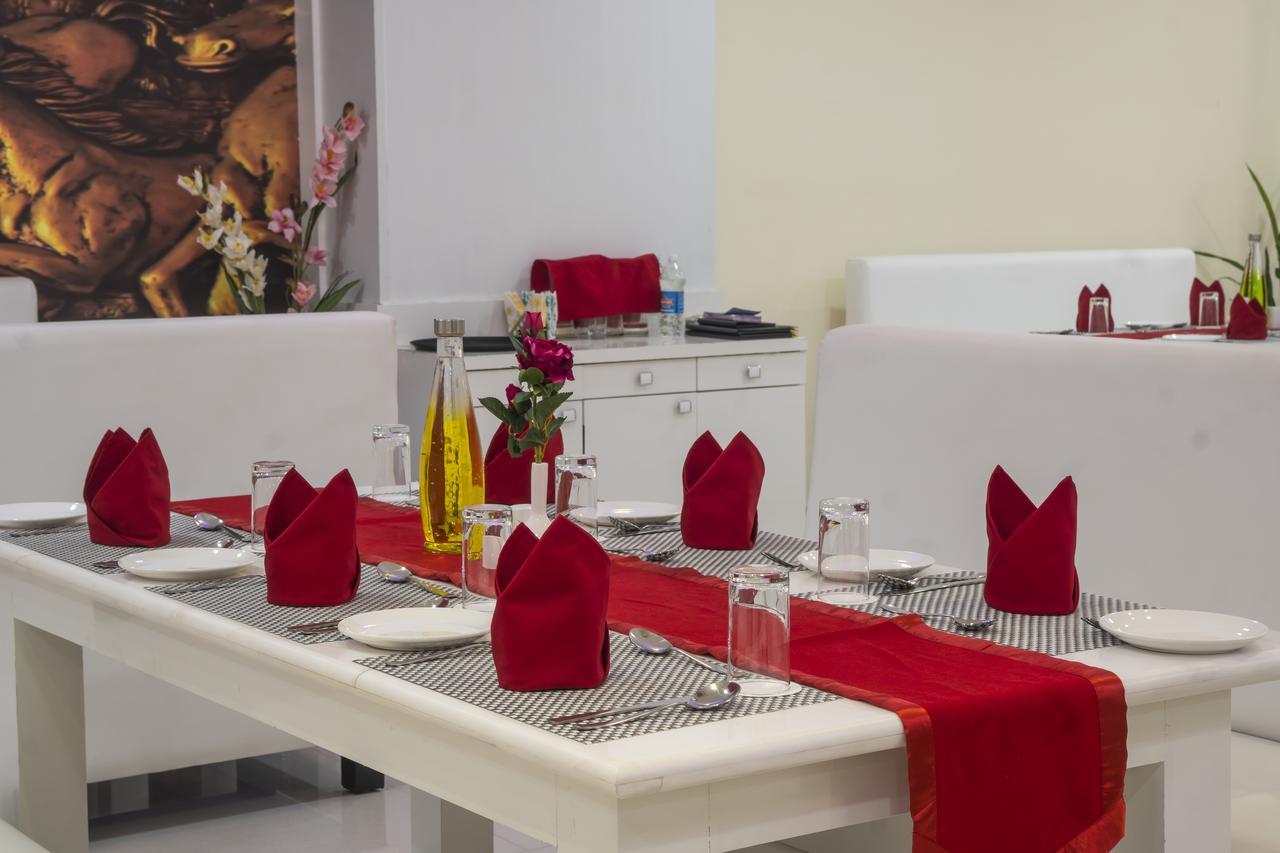 Hotel Kingfisher Udaipur Ngoại thất bức ảnh