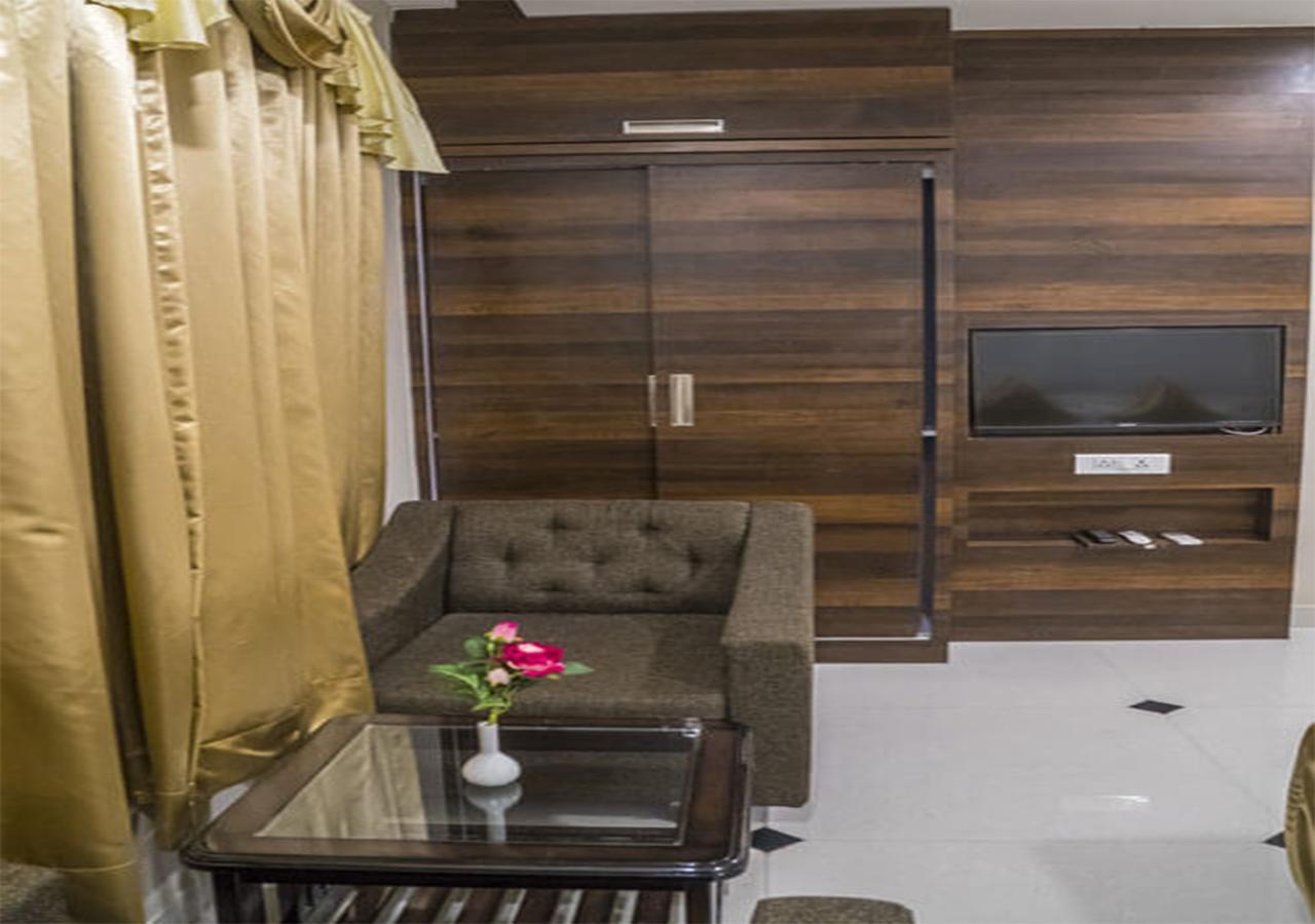 Hotel Kingfisher Udaipur Ngoại thất bức ảnh